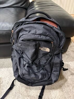 The North Face Dark Gray/Black Everyday Backpack with Exterior Bungee